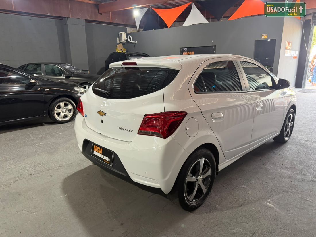 CHEVROLET/GM Onix Hatch LTZ 1.4 Automático Flex 2016/2017 — foto 5 de 13