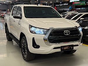 TOYOTA Hilux SRV CD 2.8 4x4 TDI Automático Diesel