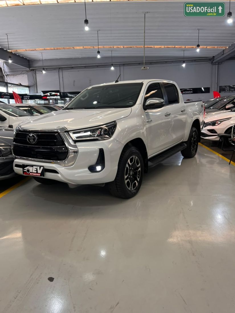 Toyota Hilux SRX CD 2.8 4x4 TDI Automático Diesel 2025/2025 — foto 2 de 8