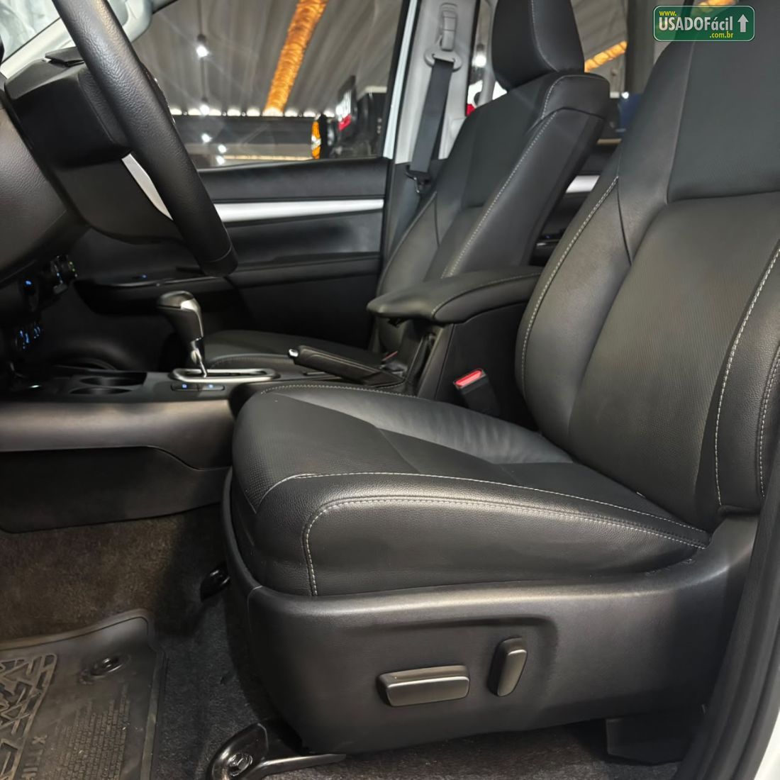Toyota Hilux SRX CD 2.8 4x4 TDI Automático Diesel 2024/2024 — foto 11 de 18