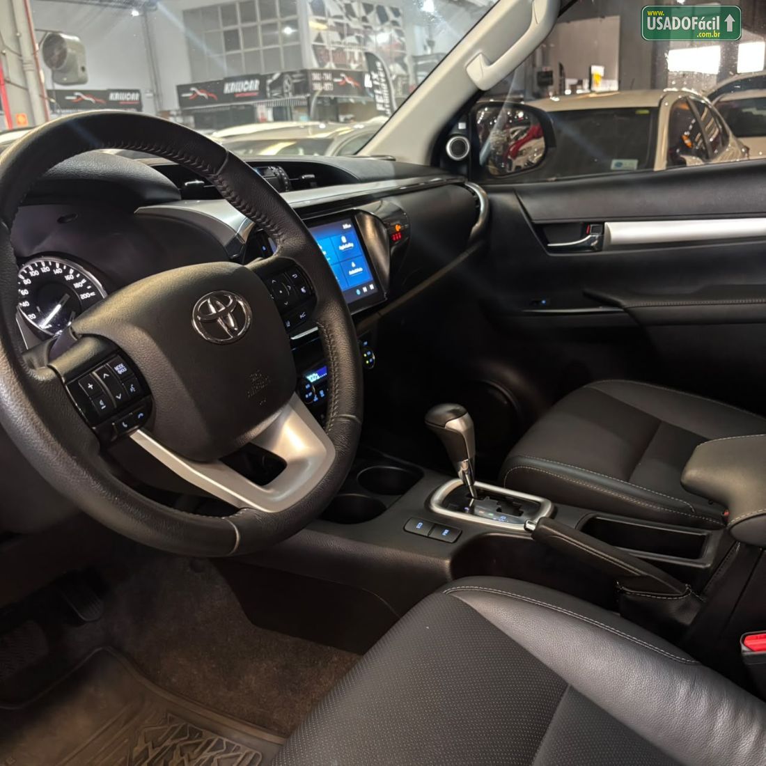 Toyota Hilux SRX CD 2.8 4x4 TDI Automático Diesel 2024/2024 — foto 12 de 18