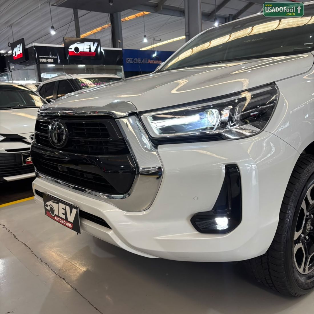 Toyota Hilux SRX CD 2.8 4x4 TDI Automático Diesel 2024/2024 — foto 4 de 18