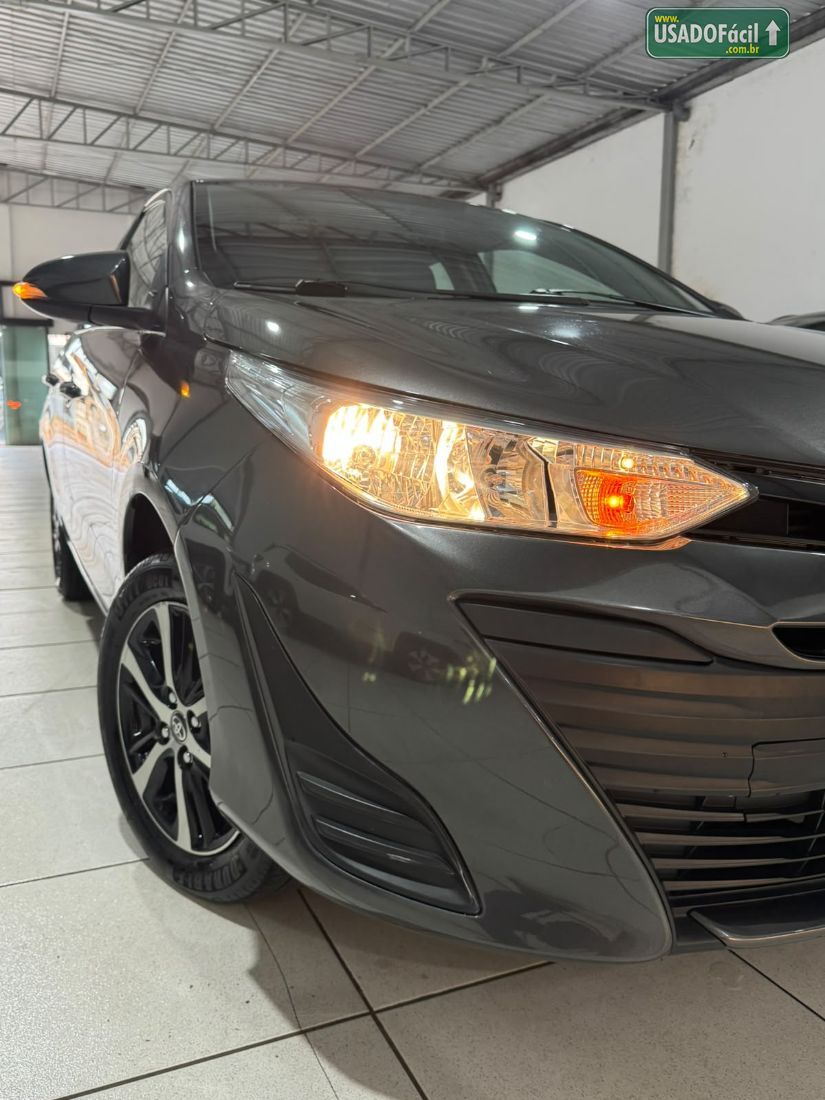 Toyota Yaris Sedan XL Live 1.5 Automático Flex 2021/2022 — foto 2 de 20