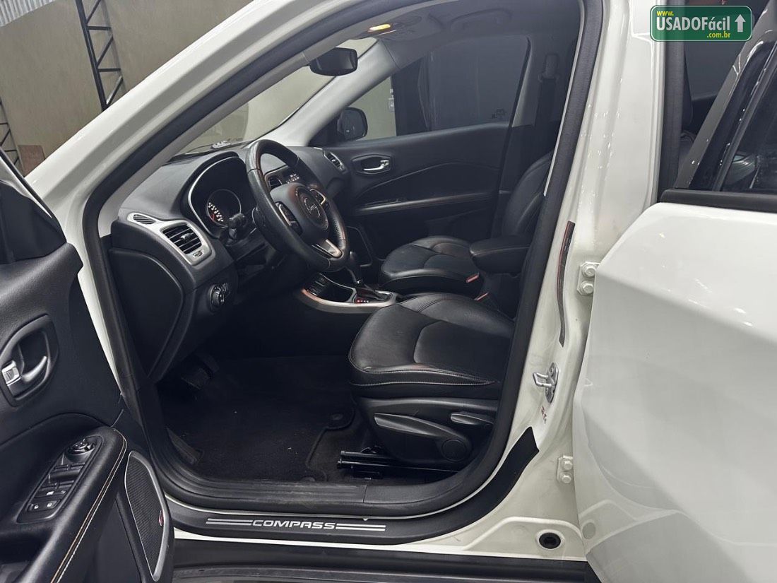 Jeep Compass Longitude 2.0 4x2 Automático Flex 2018/2019 — foto 9 de 10