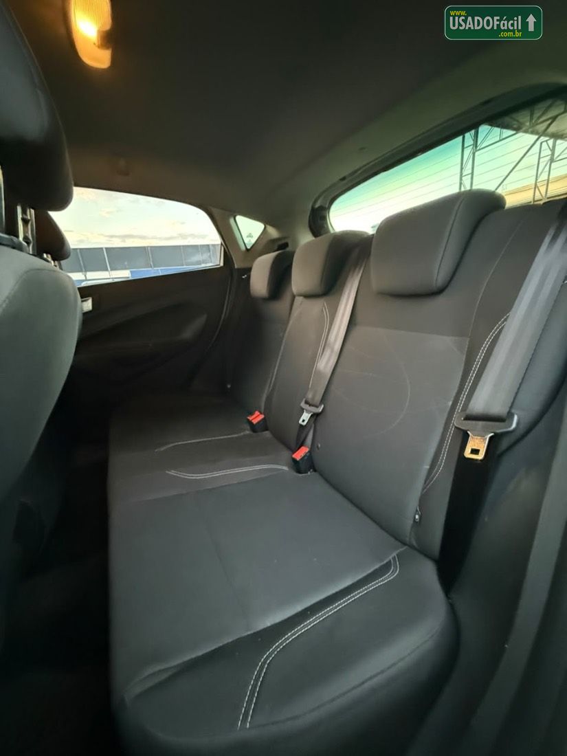 Ford Fiesta Hatch SE Mecânico 5P Flex 2016/2017 — foto 10 de 14