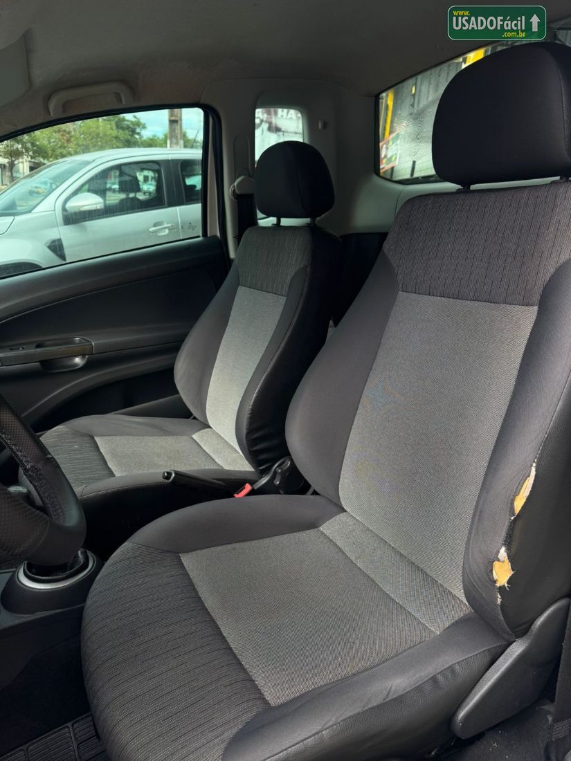 Volkswagen Saveiro CE 1.6 Mi Total Flex 2013/2014 — foto 5 de 7