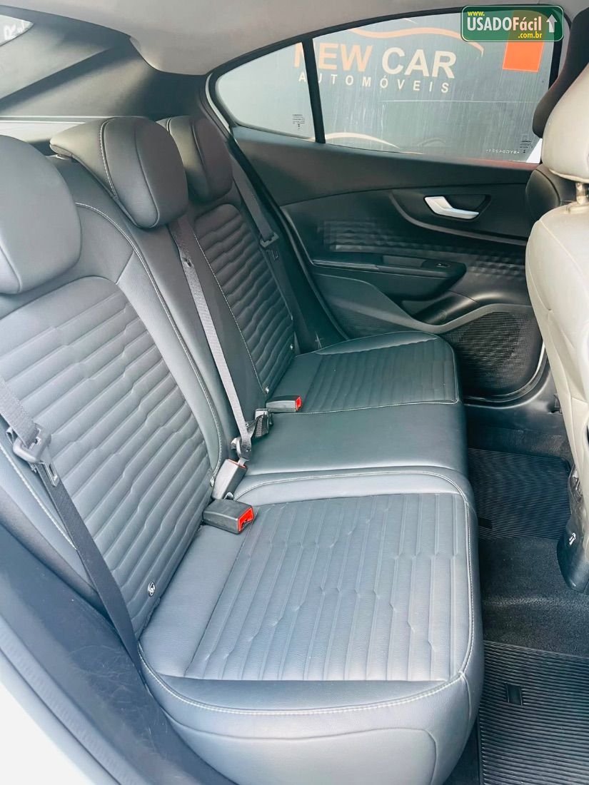 Fiat Fastback Audace 200 Turbo Automático Híbri­do 2024/2025 — foto 17 de 17