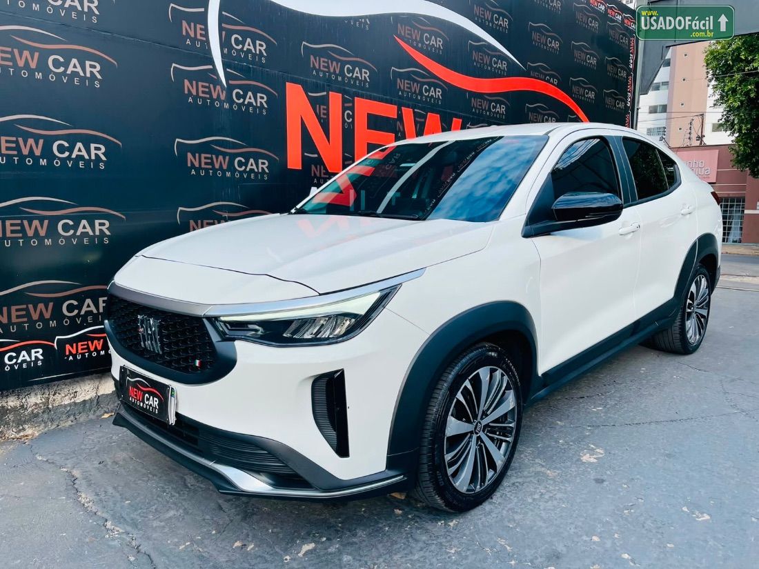 Fiat Fastback Audace 200 Turbo Automático Híbri­do 2024/2025 — foto 2 de 17
