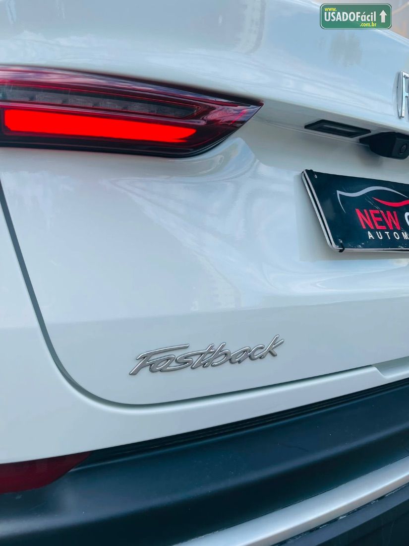 Fiat Fastback Audace 200 Turbo Automático Híbri­do 2024/2025 — foto 7 de 17