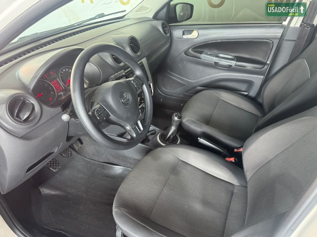 Volkswagen Voyage City 1.0 Mi Total Flex 2013/2014 — foto 12 de 14