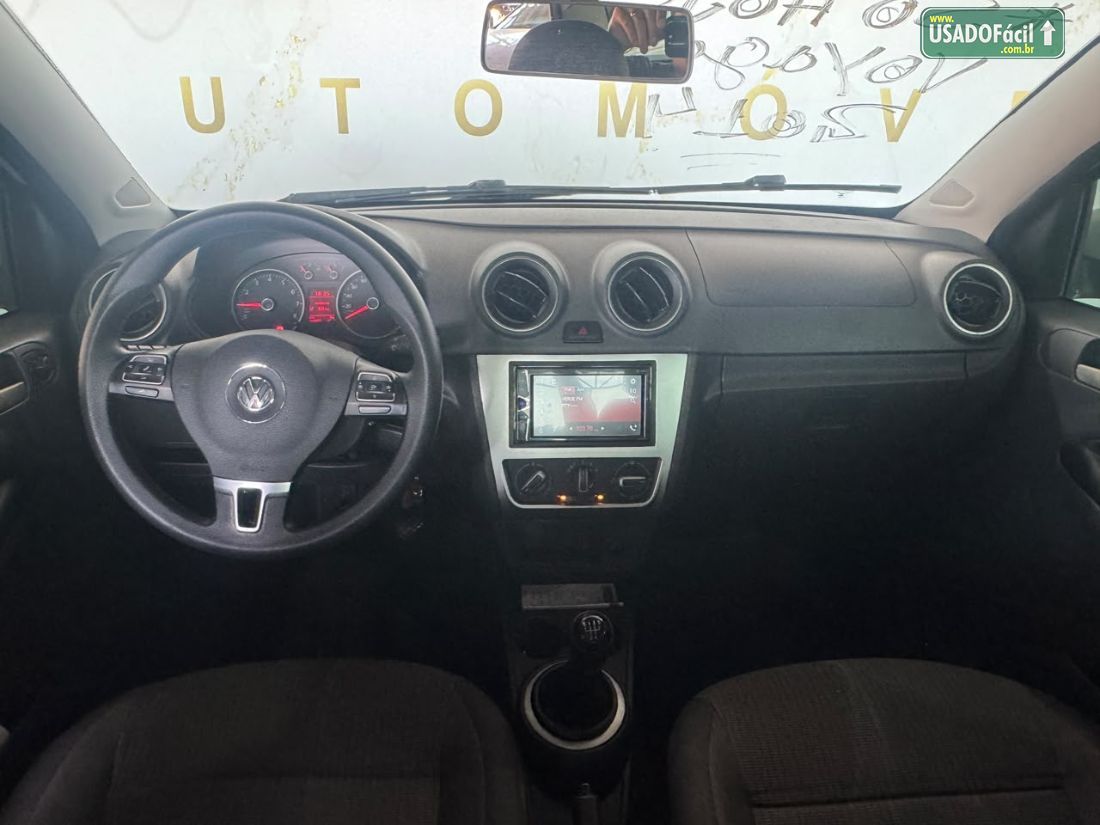Volkswagen Voyage City 1.0 Mi Total Flex 2013/2014 — foto 13 de 14