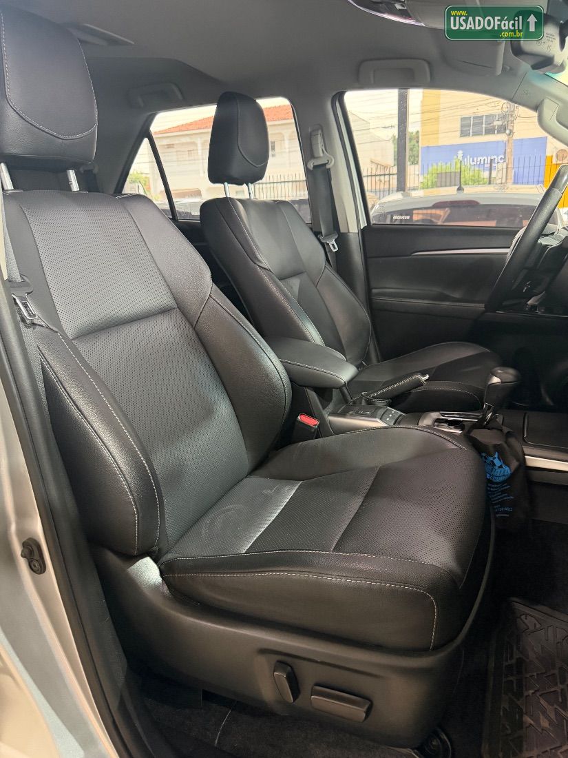 Toyota Hilux SW4 SRX 2.8 4x4 TDI Automático Diesel 2023/2024 — foto 6 de 9