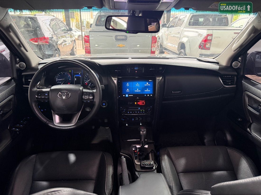 Toyota Hilux SW4 SRX 2.8 4x4 TDI Automático Diesel 2023/2024 — foto 7 de 9