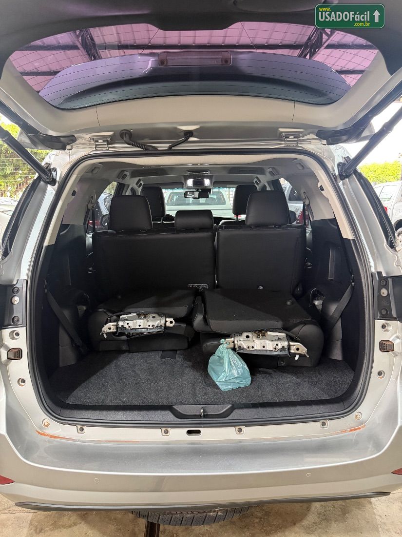 Toyota Hilux SW4 SRX 2.8 4x4 TDI Automático Diesel 2023/2024 — foto 8 de 9