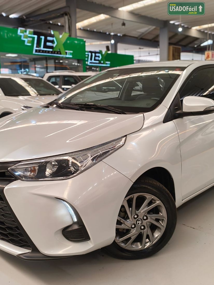 Toyota Yaris Sedan XS 1.5 Automático Flex 2023/2023 — foto 3 de 16