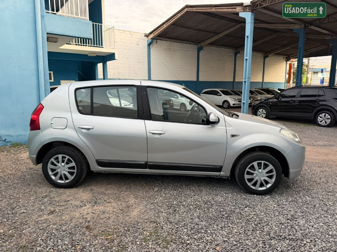 Renault Sandero Expression 1.0 Hi-Flex 5P 2010/2011 — foto 5 de 10