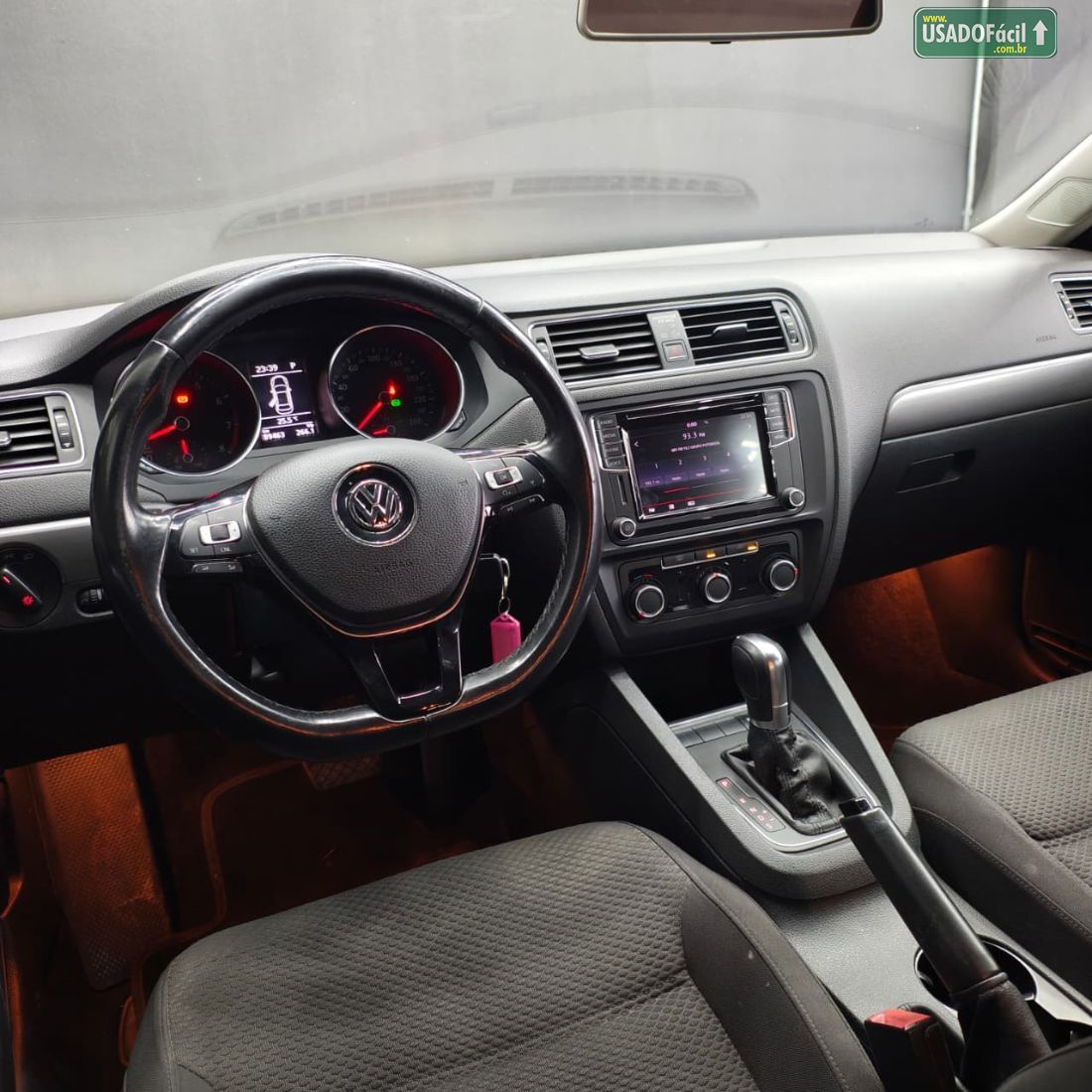 Volkswagen Jetta Comfortline 1.4 TSI Automático 2016/2017 — foto 7 de 11