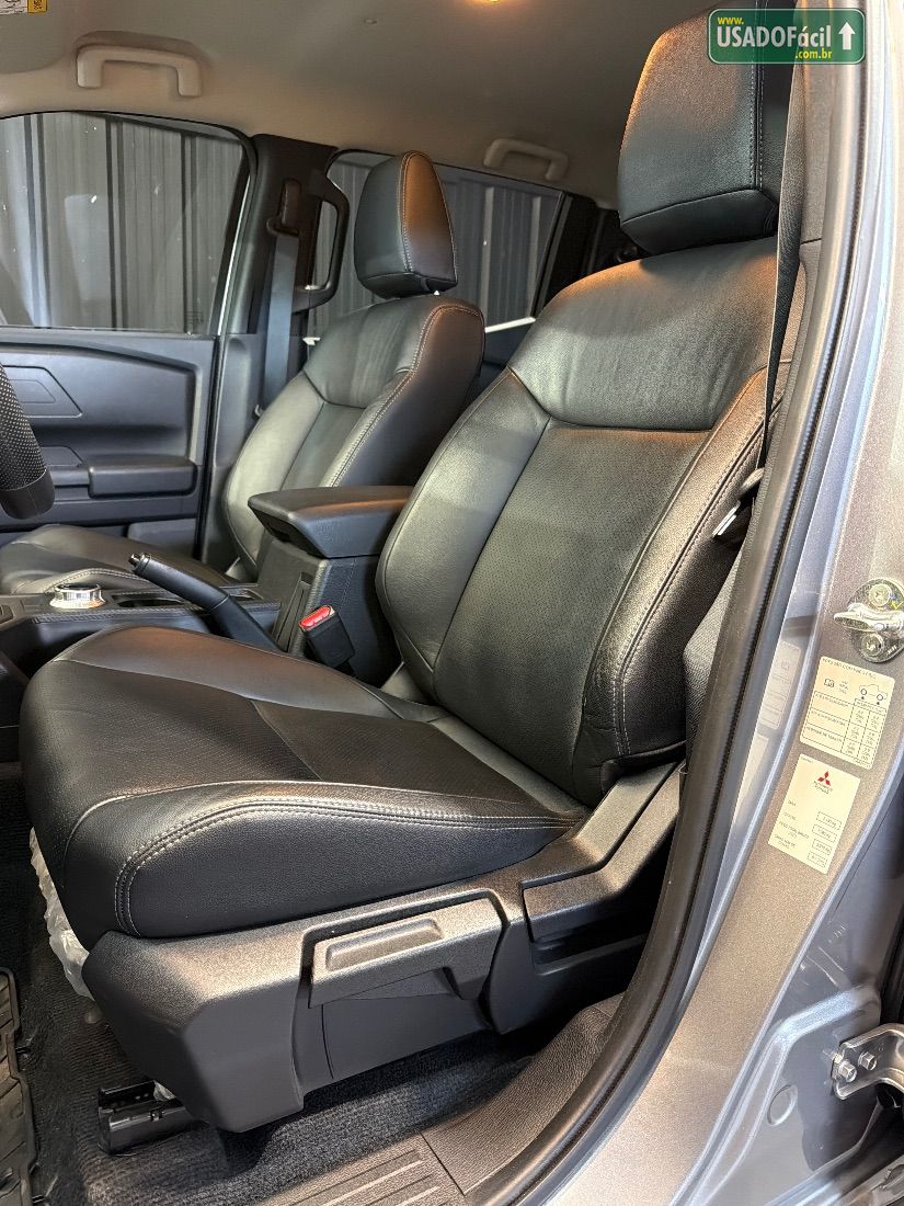 MITSUBISHI Triton GLS CD 2.4 4x4 Turbo Automático Diesel 2025/2026 — foto 14 de 18