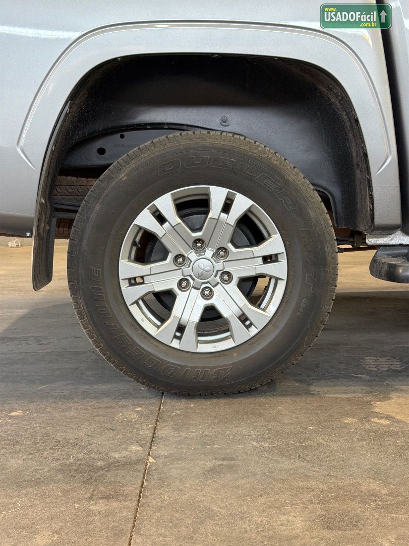 MITSUBISHI Triton GLS CD 2.4 4x4 Turbo Automático Diesel 2025/2026 — foto 17 de 18