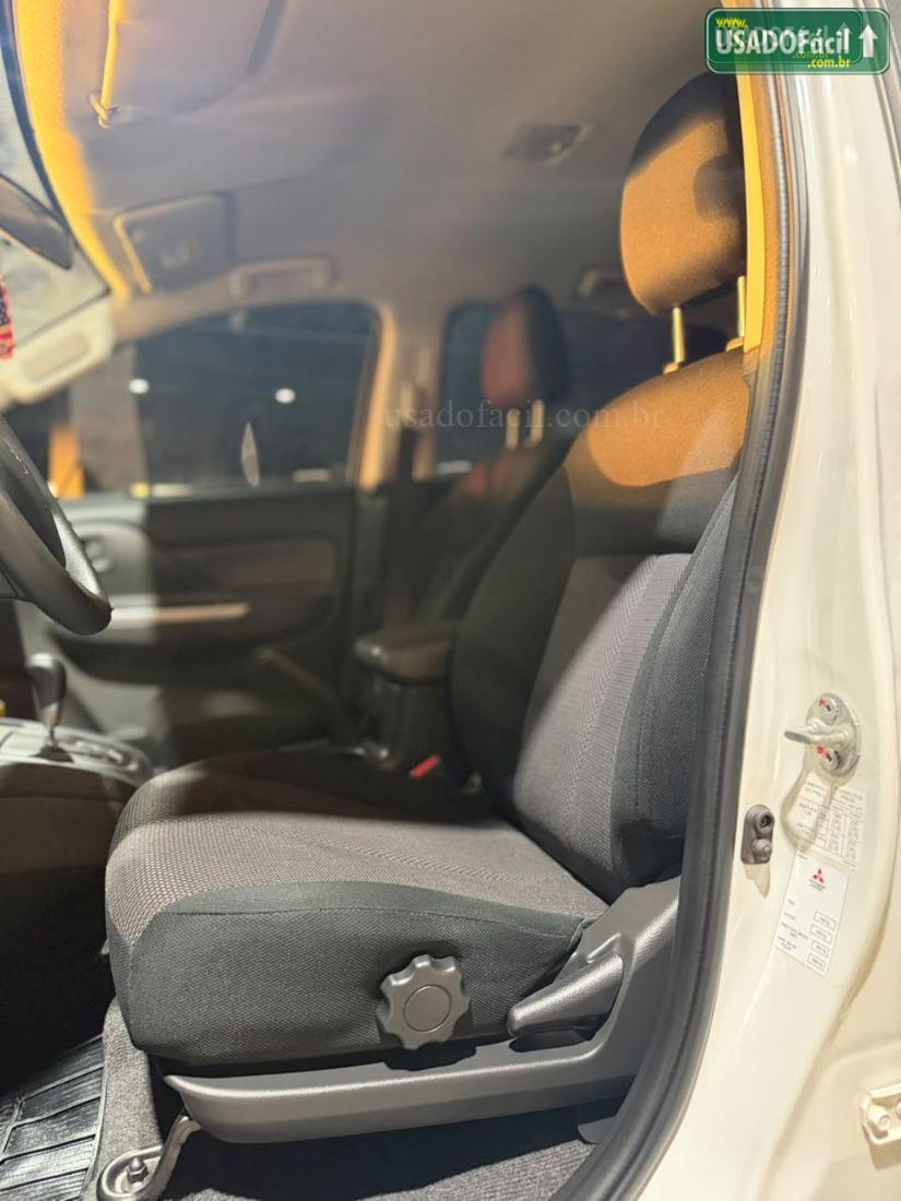 MITSUBISHI L200 Triton Spo 2.4 Automático Diesel 2023/2024 — foto 10 de 13