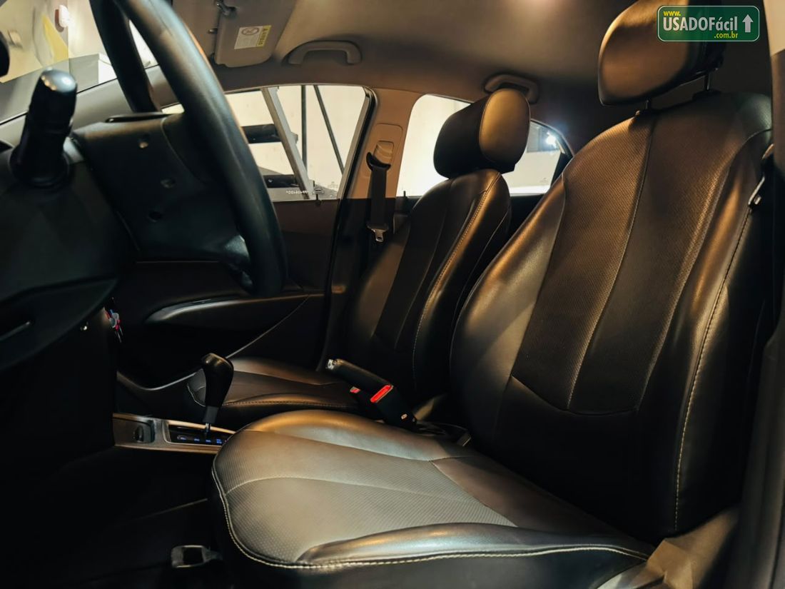 Hyundai HB20X Hatch Premium 1.6 Automático Flex 2015/2015 — foto 16 de 28