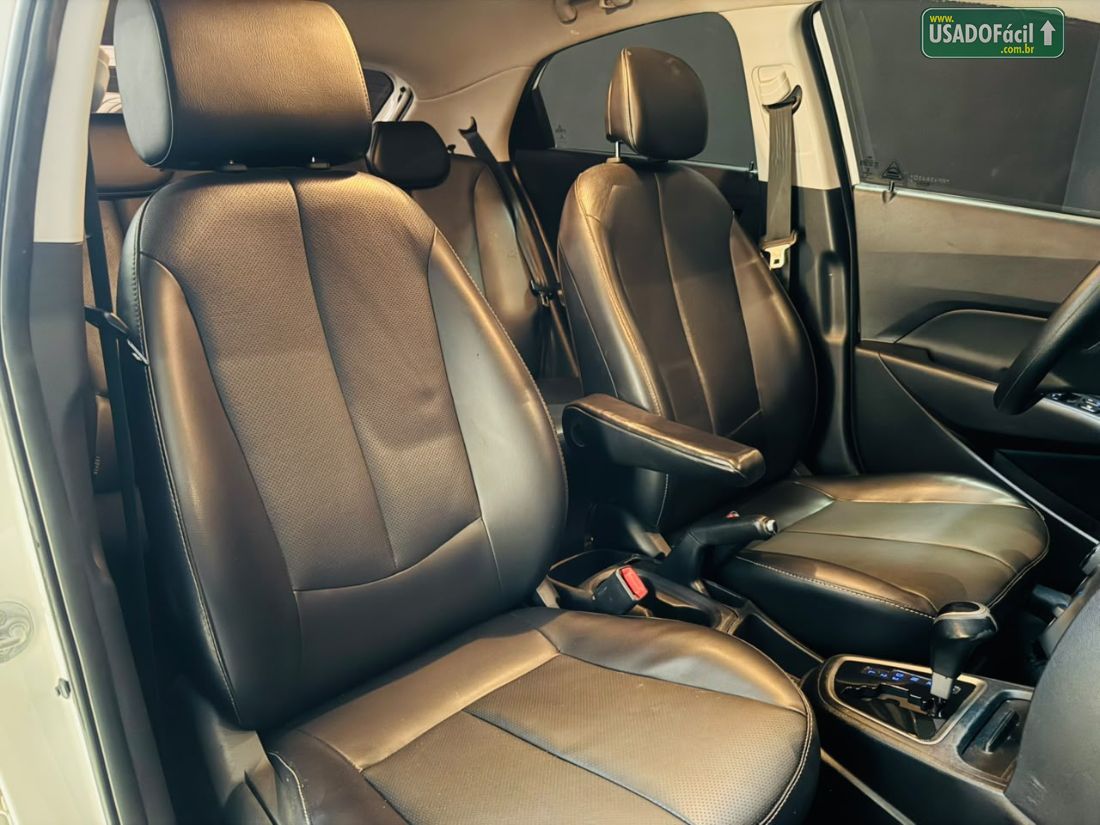 Hyundai HB20X Hatch Premium 1.6 Automático Flex 2015/2015 — foto 17 de 28