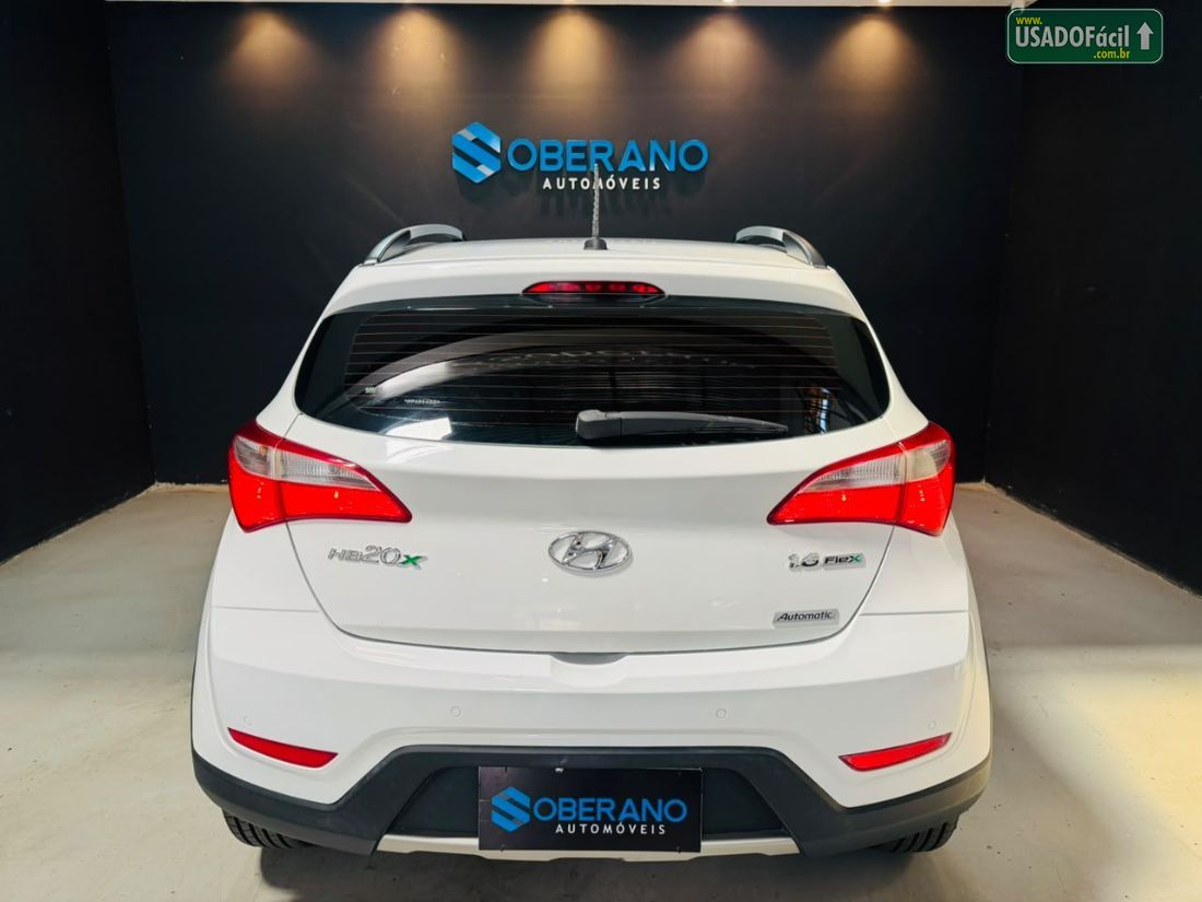 Hyundai HB20X Hatch Premium 1.6 Automático Flex 2015/2015 — foto 8 de 28