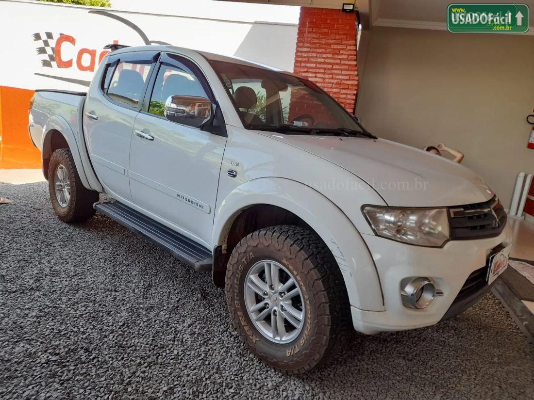 MITSUBISHI L200 Triton HPE CD 3.2 Turbo Automático Diesel 2013/2014 — foto 3 de 11