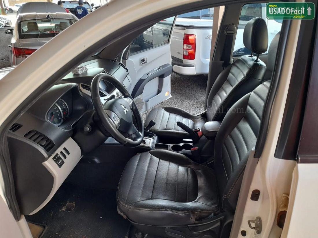 MITSUBISHI L200 Triton HPE CD 3.2 Turbo Automático Diesel 2013/2014 — foto 6 de 11