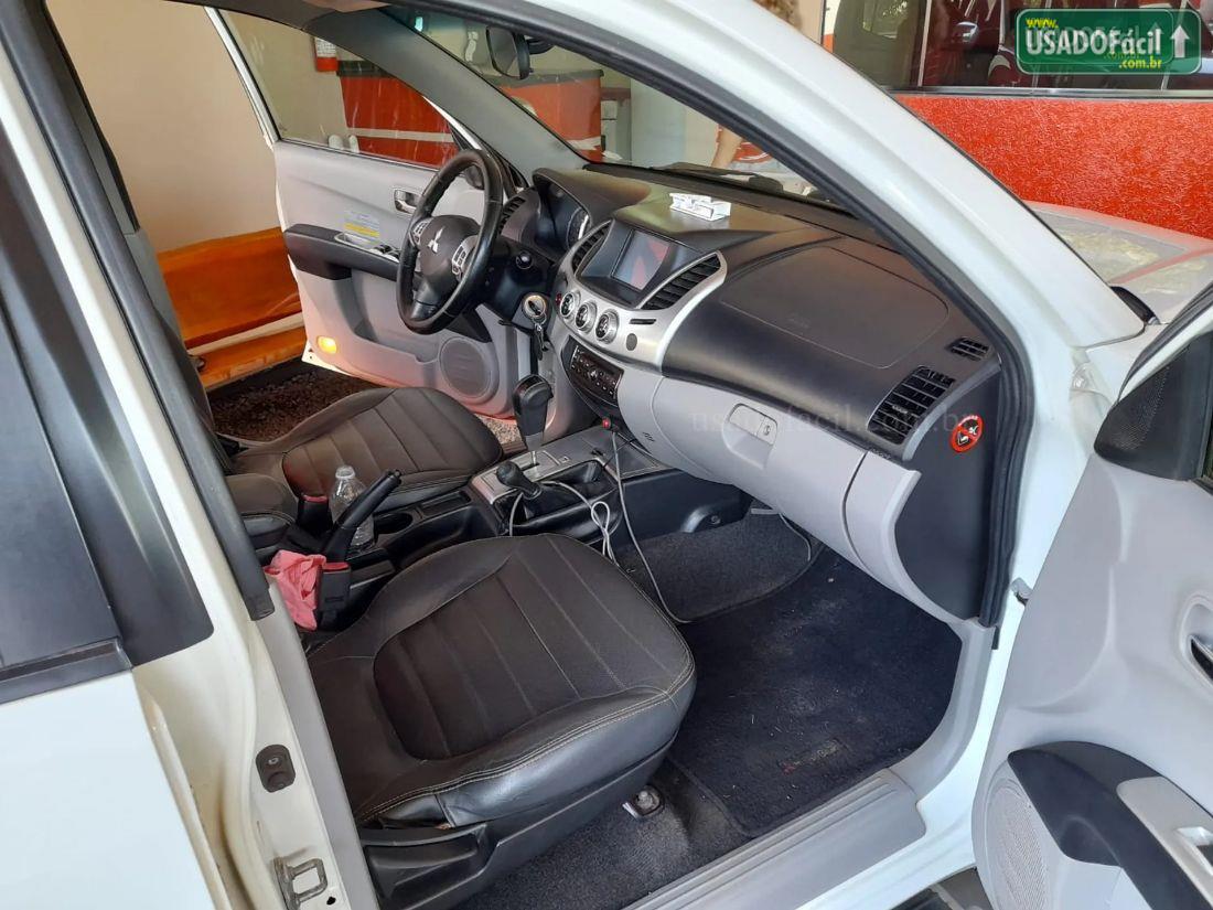 MITSUBISHI L200 Triton HPE CD 3.2 Turbo Automático Diesel 2013/2014 — foto 8 de 11