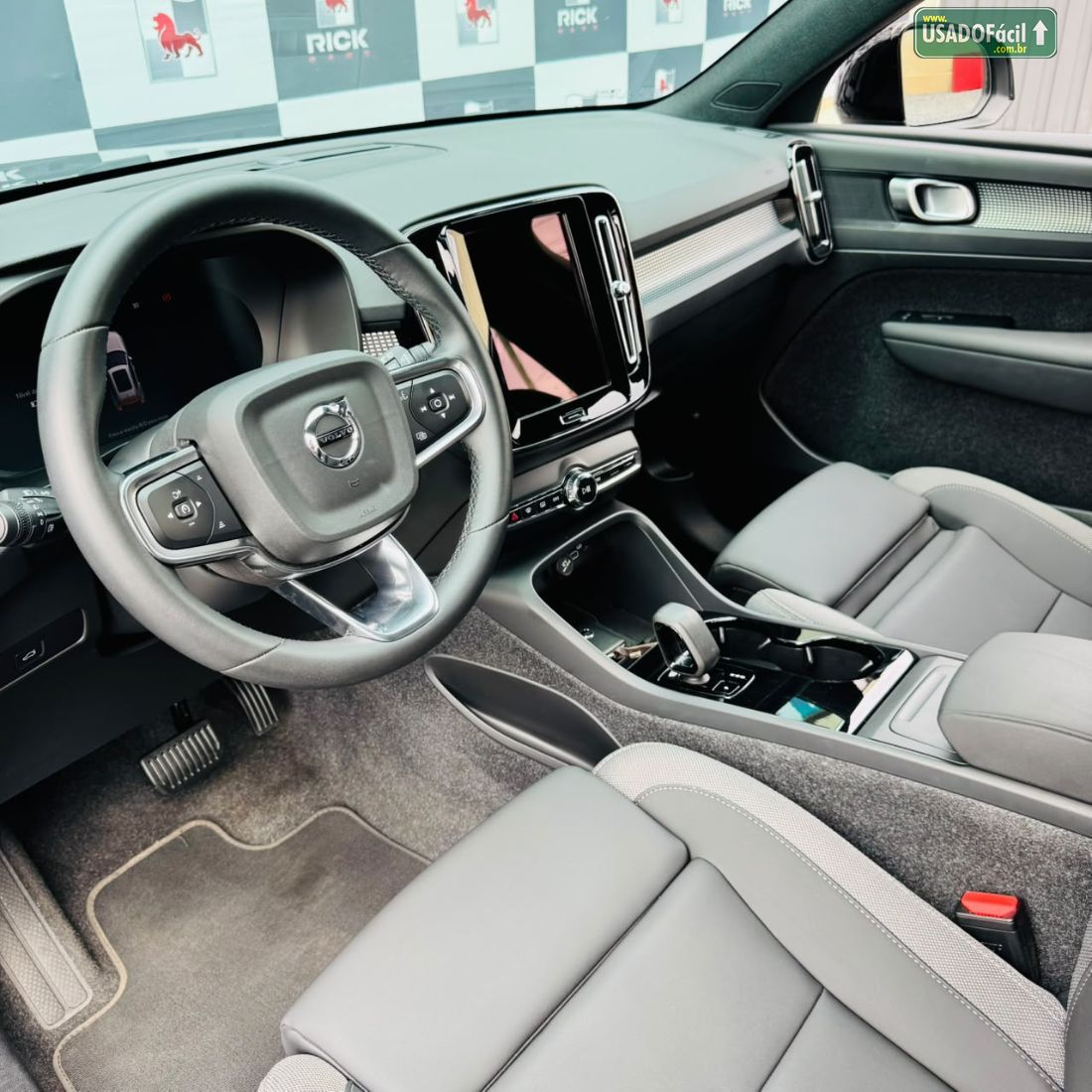 Volvo EX40 Plus P6 Elétrico 2025/2026 — foto 12 de 25