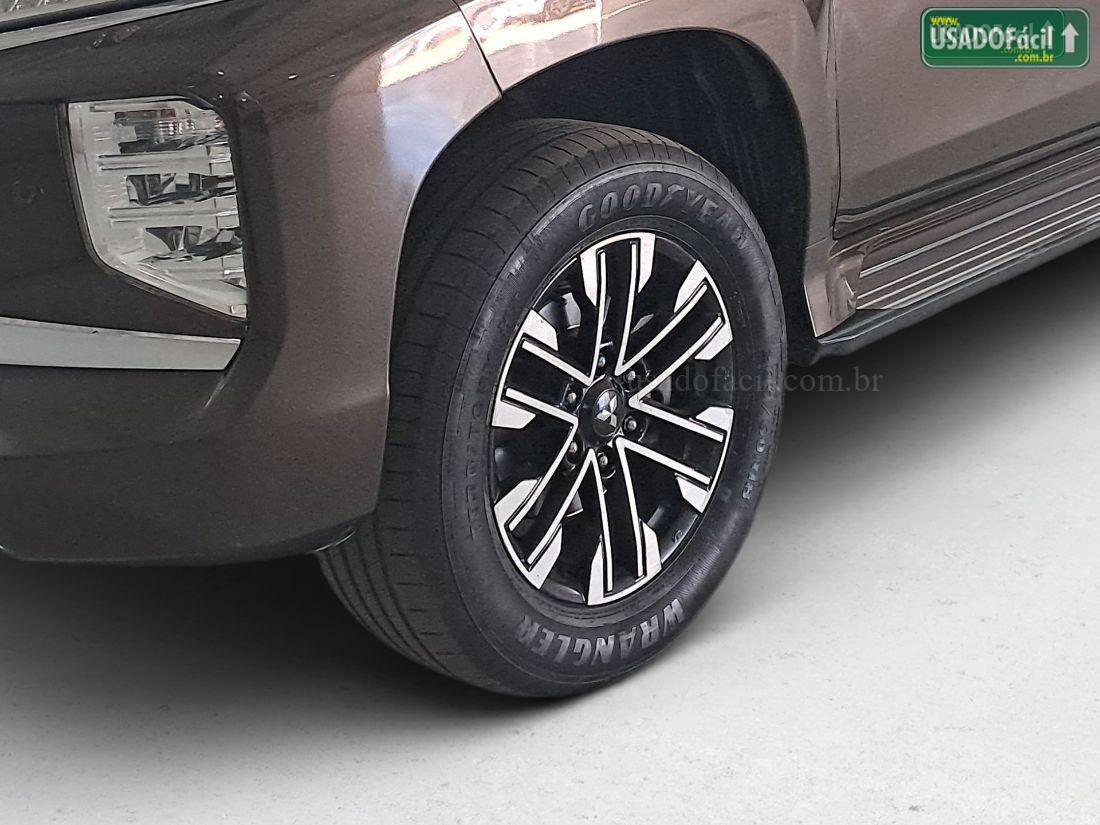 MITSUBISHI Pajero Sport HPE-S 2.4 4x4 Automático Diesel 2021/2022 — foto 6 de 17