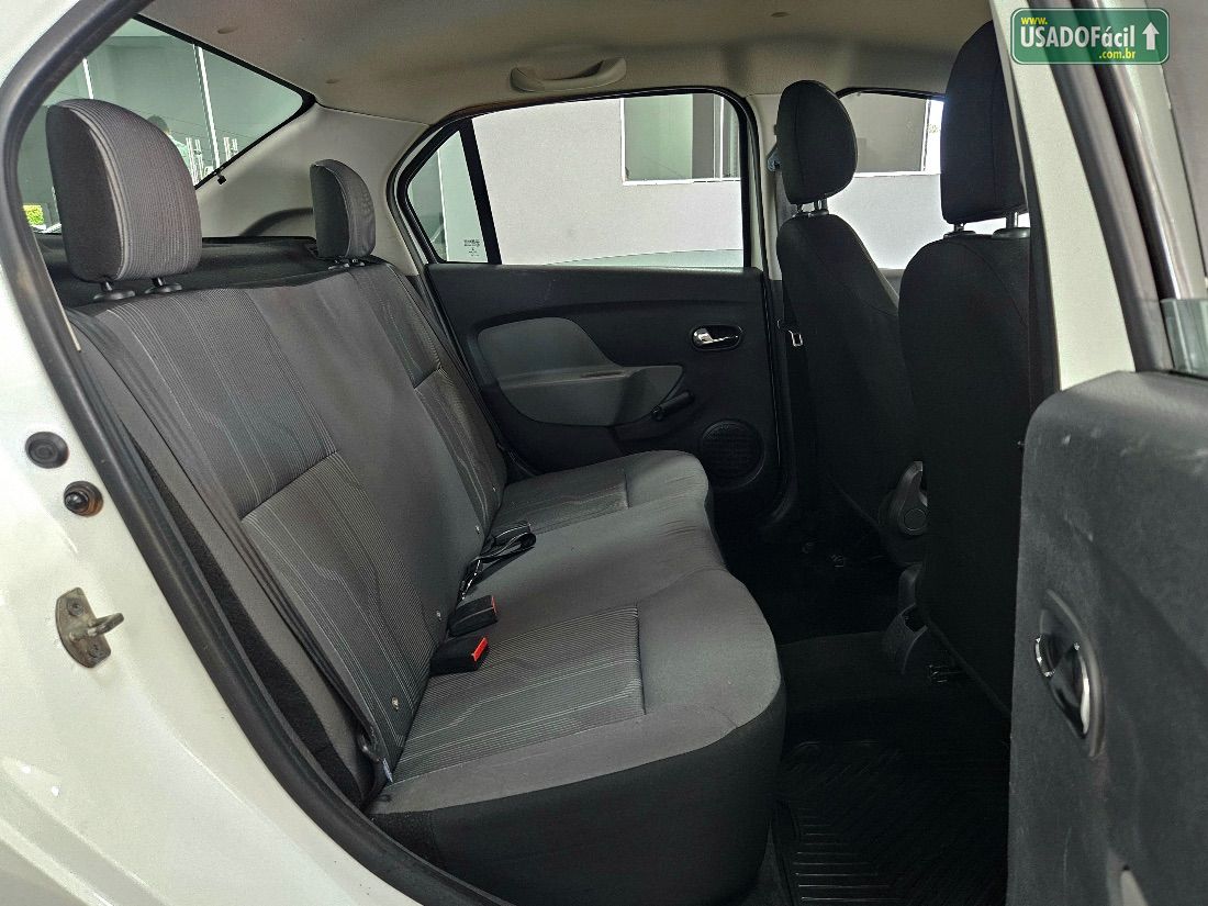 Renault Logan Expression 1.6 Mecânico Flex 2018/2019 — foto 10 de 19