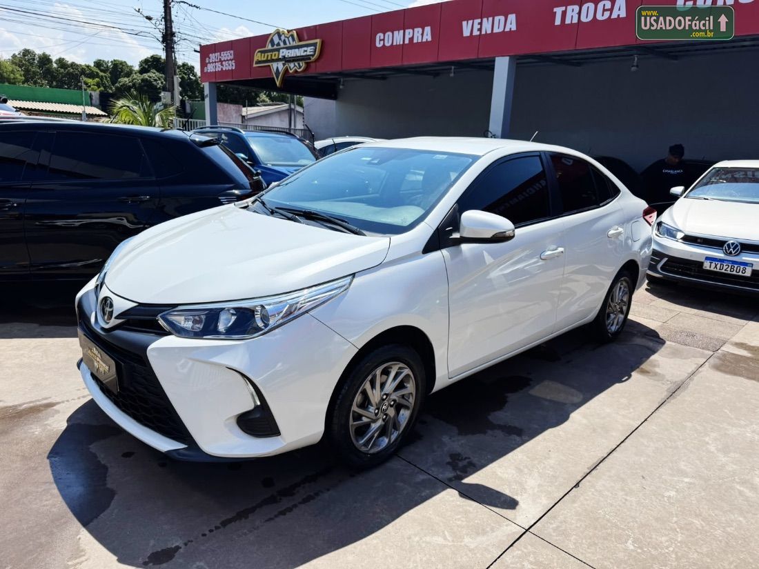 Toyota Yaris Sedan XS 1.5 Automático Flex 2023/2024 — foto 2 de 10