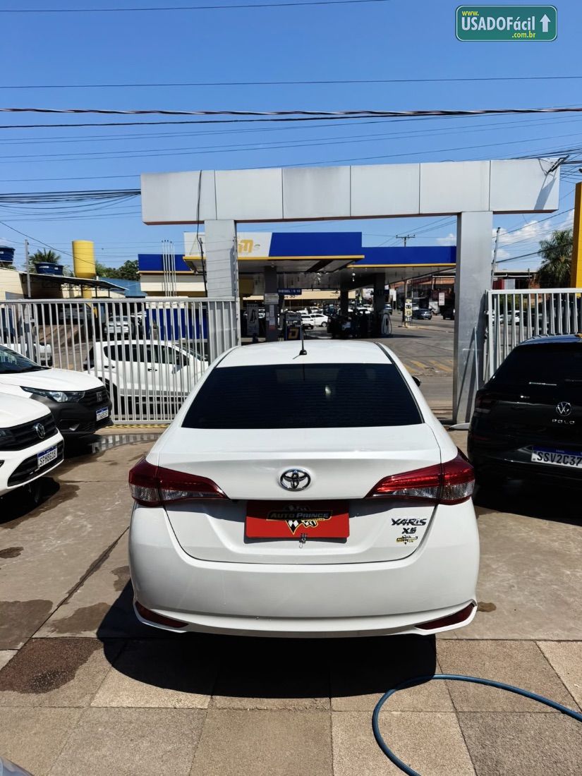 Toyota Yaris Sedan XS 1.5 Automático Flex 2023/2024 — foto 4 de 10
