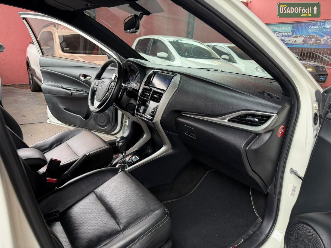 Toyota Yaris Hatch X-Way 1.5 Automático Flex 2019/2019 — foto 15 de 21