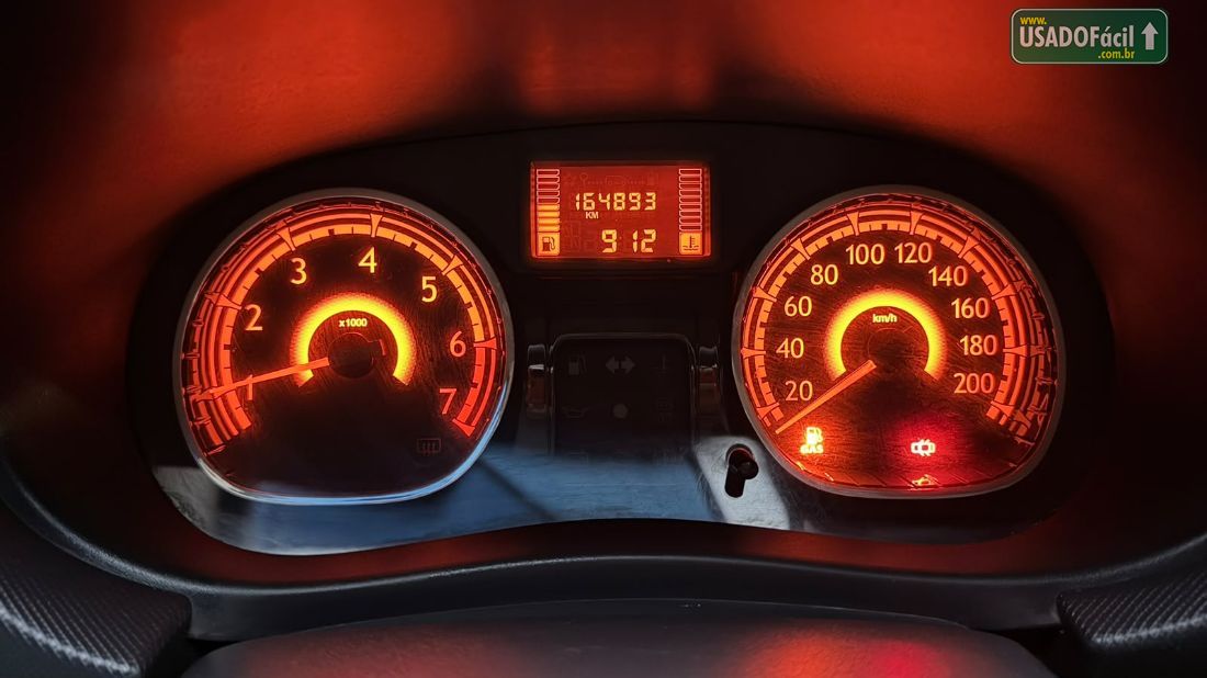 Renault Sandero Expression 1.0 Hi-Flex 5P 2013/2014 — foto 9 de 15