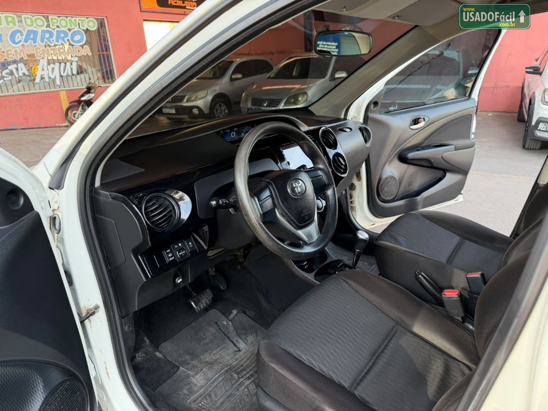 Toyota Etios Hatch X 1.3 Automático Flex 2020/2020 — foto 10 de 19