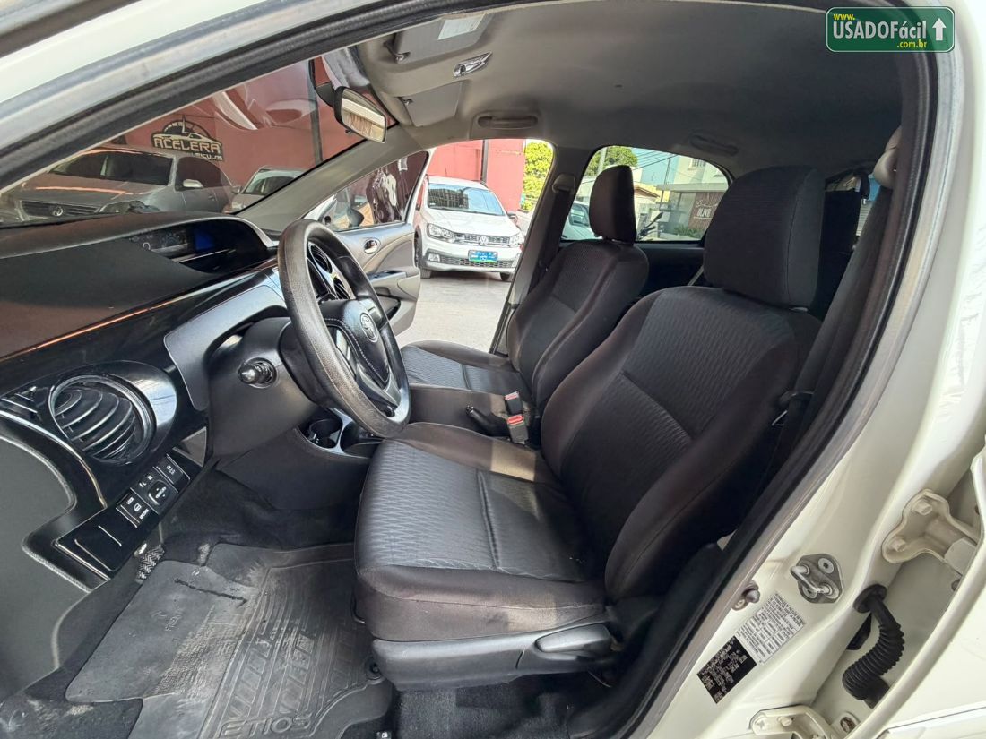 Toyota Etios Hatch X 1.3 Automático Flex 2020/2020 — foto 11 de 19