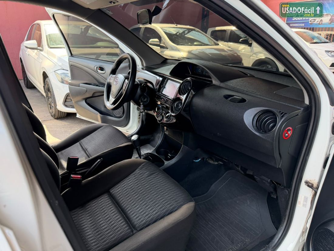 Toyota Etios Hatch X 1.3 Automático Flex 2020/2020 — foto 15 de 19