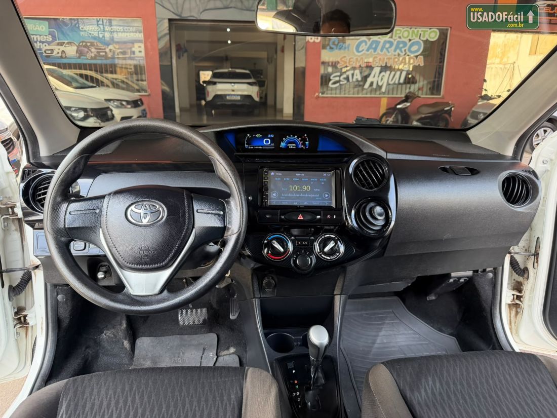 Toyota Etios Hatch X 1.3 Automático Flex 2020/2020 — foto 8 de 19
