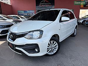 Toyota Etios Hatch X 1.3 Automático Flex