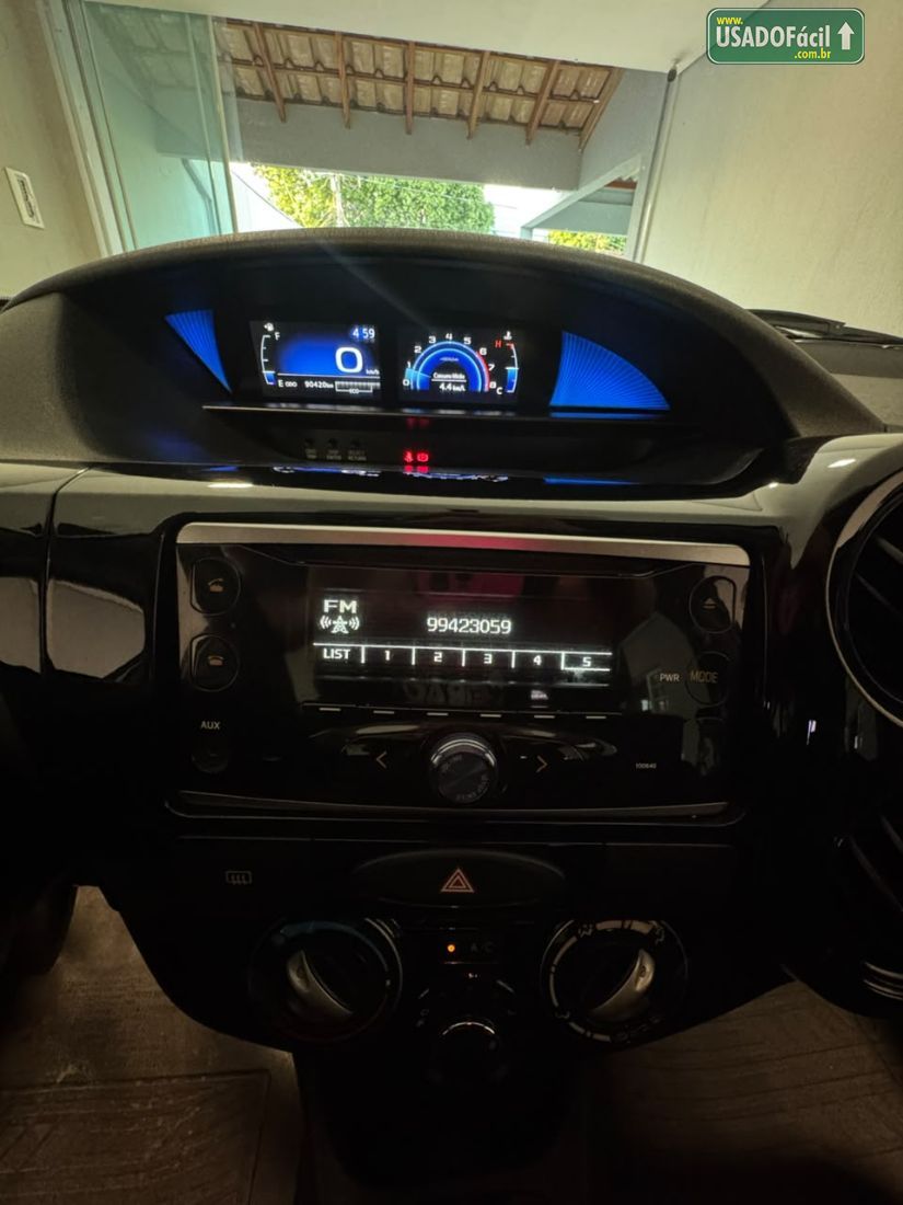 Toyota Etios Hatch X 1.3 Mecânico Flex 2018/2018 — foto 10 de 19
