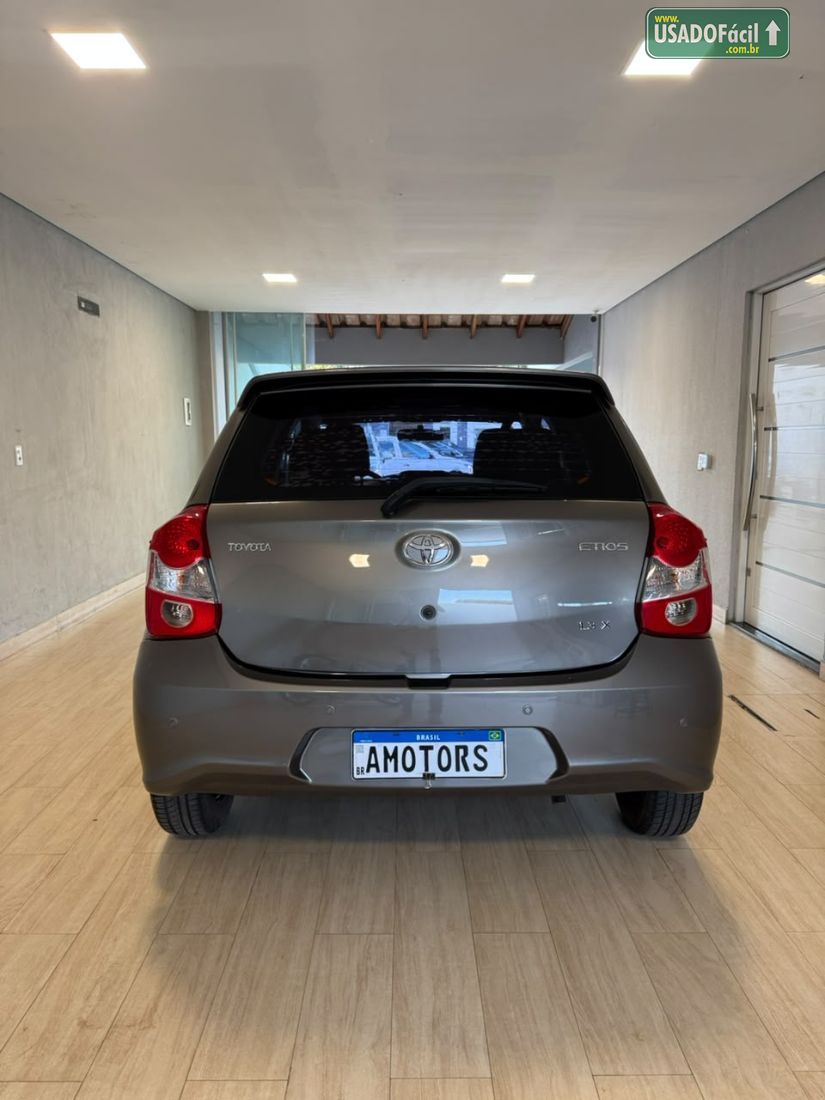 Toyota Etios Hatch X 1.3 Mecânico Flex 2018/2018 — foto 13 de 19