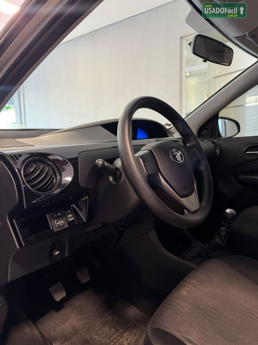 Toyota Etios Hatch X 1.3 Mecânico Flex 2018/2018 — foto 6 de 19