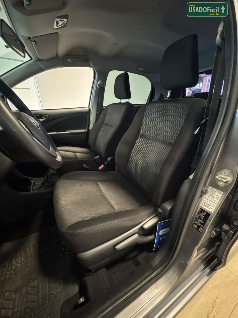 Toyota Etios Hatch X 1.3 Mecânico Flex 2018/2018 — foto 7 de 19