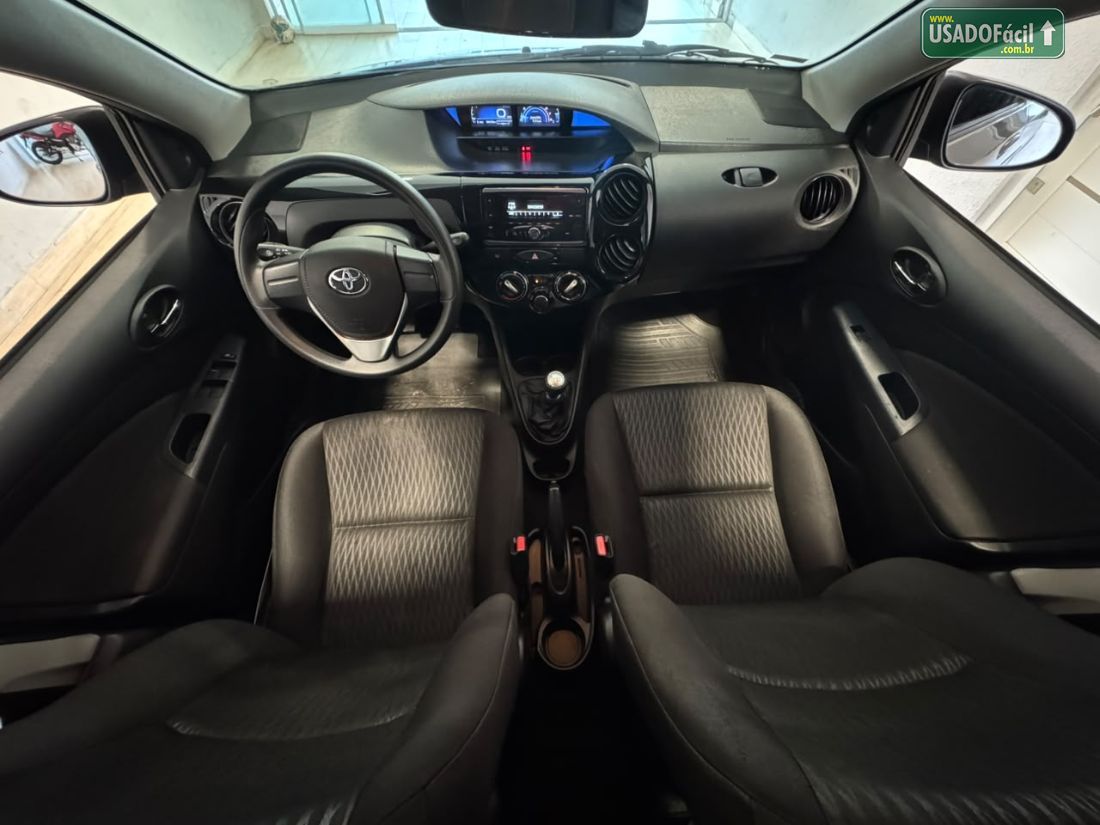 Toyota Etios Hatch X 1.3 Mecânico Flex 2018/2018 — foto 8 de 19