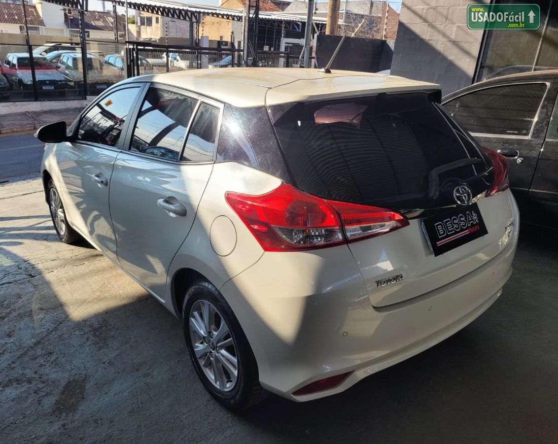 Toyota Yaris Hatch XL Plus Tech 1.3 Automático Flex 2019/2019 — foto 4 de 14