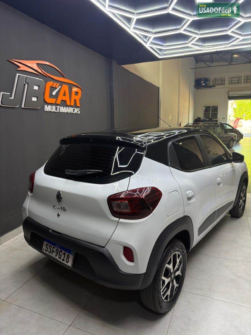 Renault Kwid Intense 1.0 Mecânico Flex 2023/2024 — foto 5 de 7