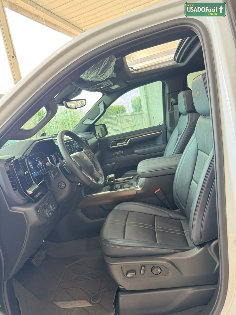 CHEVROLET/GM Silverado High Country 5.3 V8 AWD Automático 2025/2026 — foto 21 de 30